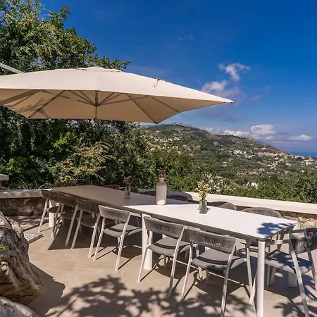 Sophie With Pool Sea Views & Concierge