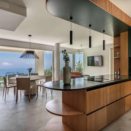 Sophie With Pool Sea Views & Concierge * Massa Lubrense